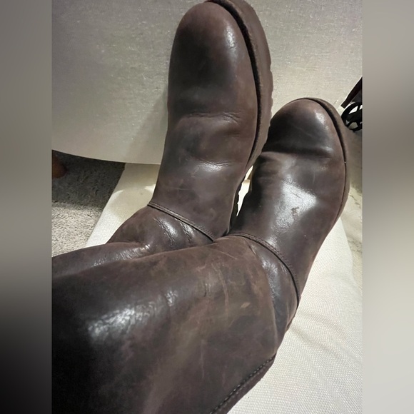 UGG Dark Brown Leather Boots Size 7.5 - Picture 1 of 12